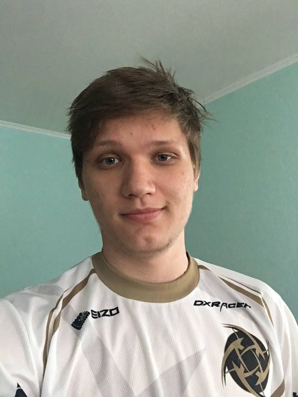 两位射手的力量！ Jiwoo 和 Jinx 在两场团战中击败了 Nongshim RedForce ，结束了比赛并获得了赛点