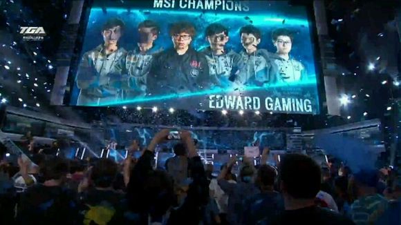 【方案】LPL赛事预测：FPX缺兵少将凶多吉少